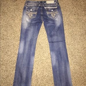 FINAL!! Women’s Rock Revival Easy Straight Jeans